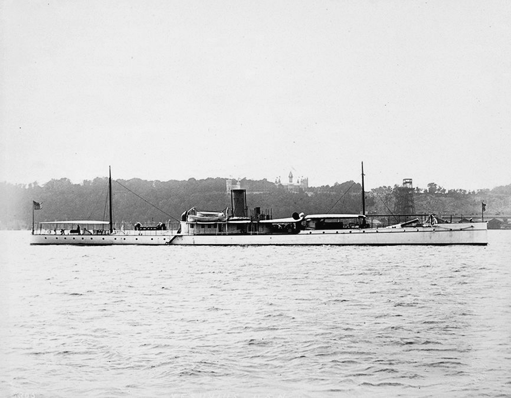 Maquette Combrig USS Vesuvius Cruiser 1890 1/700 Neuf